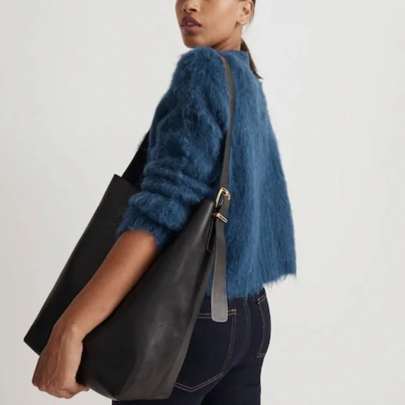 Madewell The Essential Bucket Tote - Picture 1 of 10